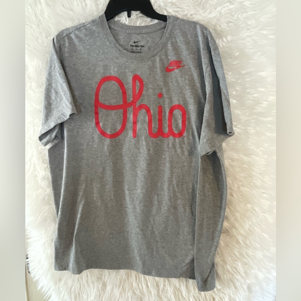 Ohio State Buckeyes Nike Vintage Script Short Sleeve Men’s Grey T-Shirt. XL